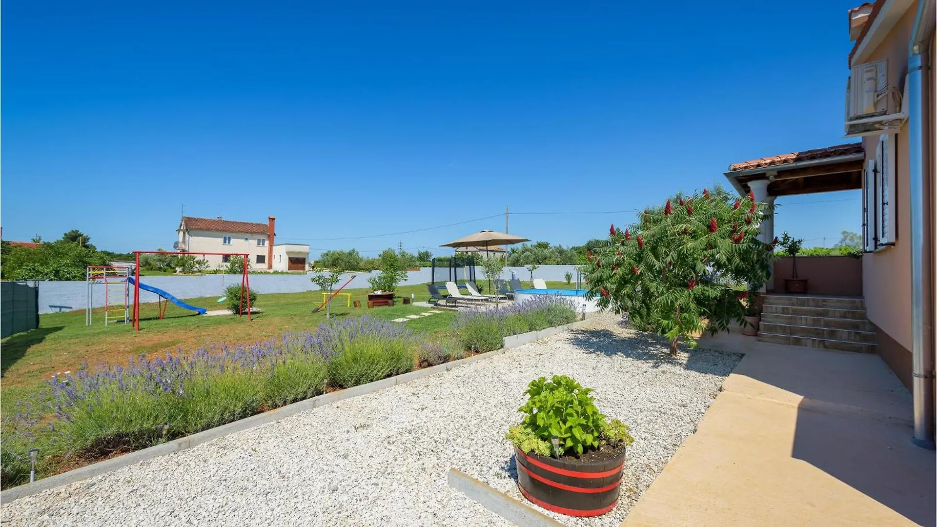 בית נופש 3 Bedroom Pet Friendly Home In Bibici